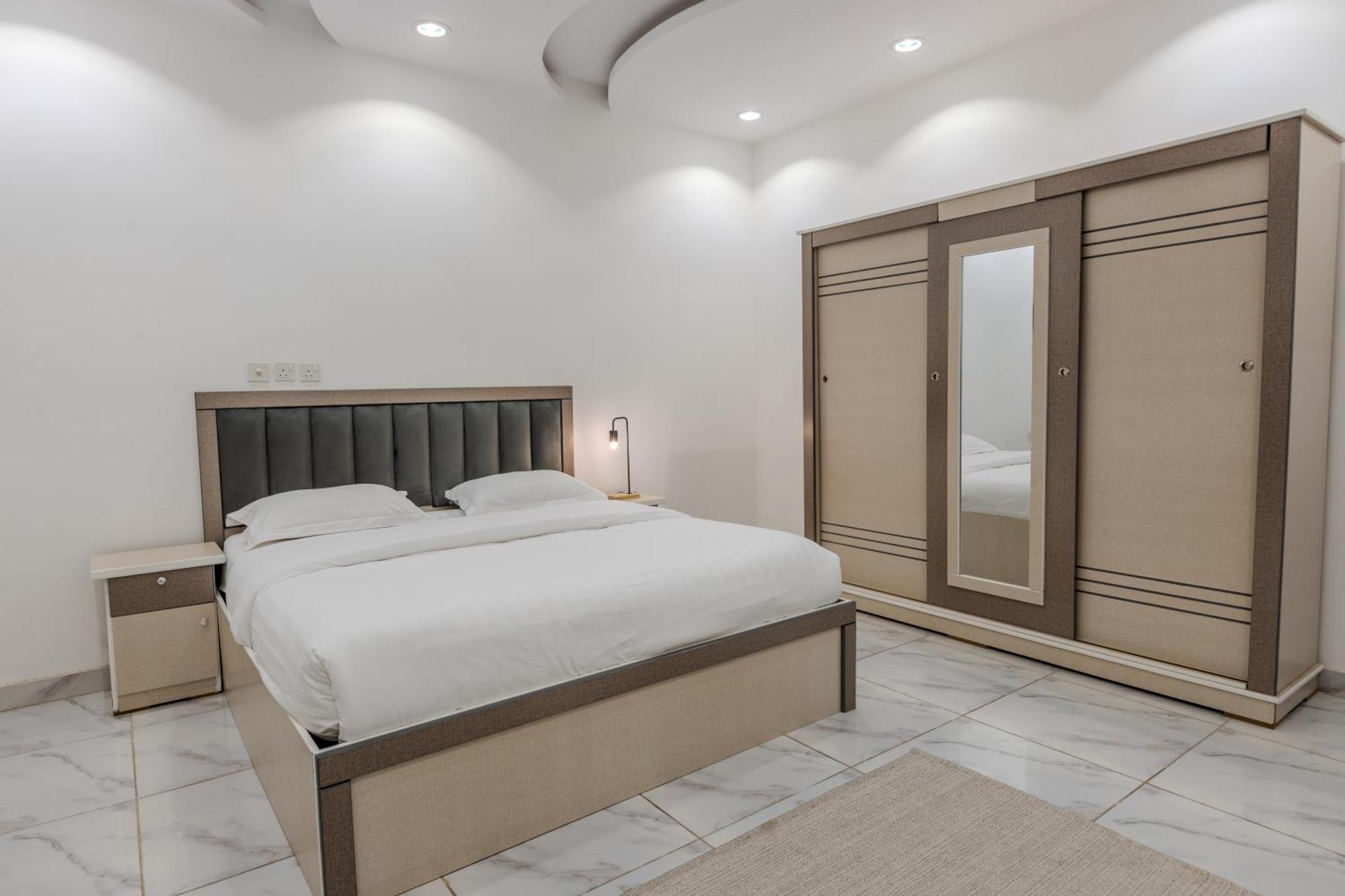 Luxurious Family 3 Bedroom Apartments 10 Mins Drive To Al-Masjid Nabawi - Nozol Noor 1 Medina ภายนอก รูปภาพ
