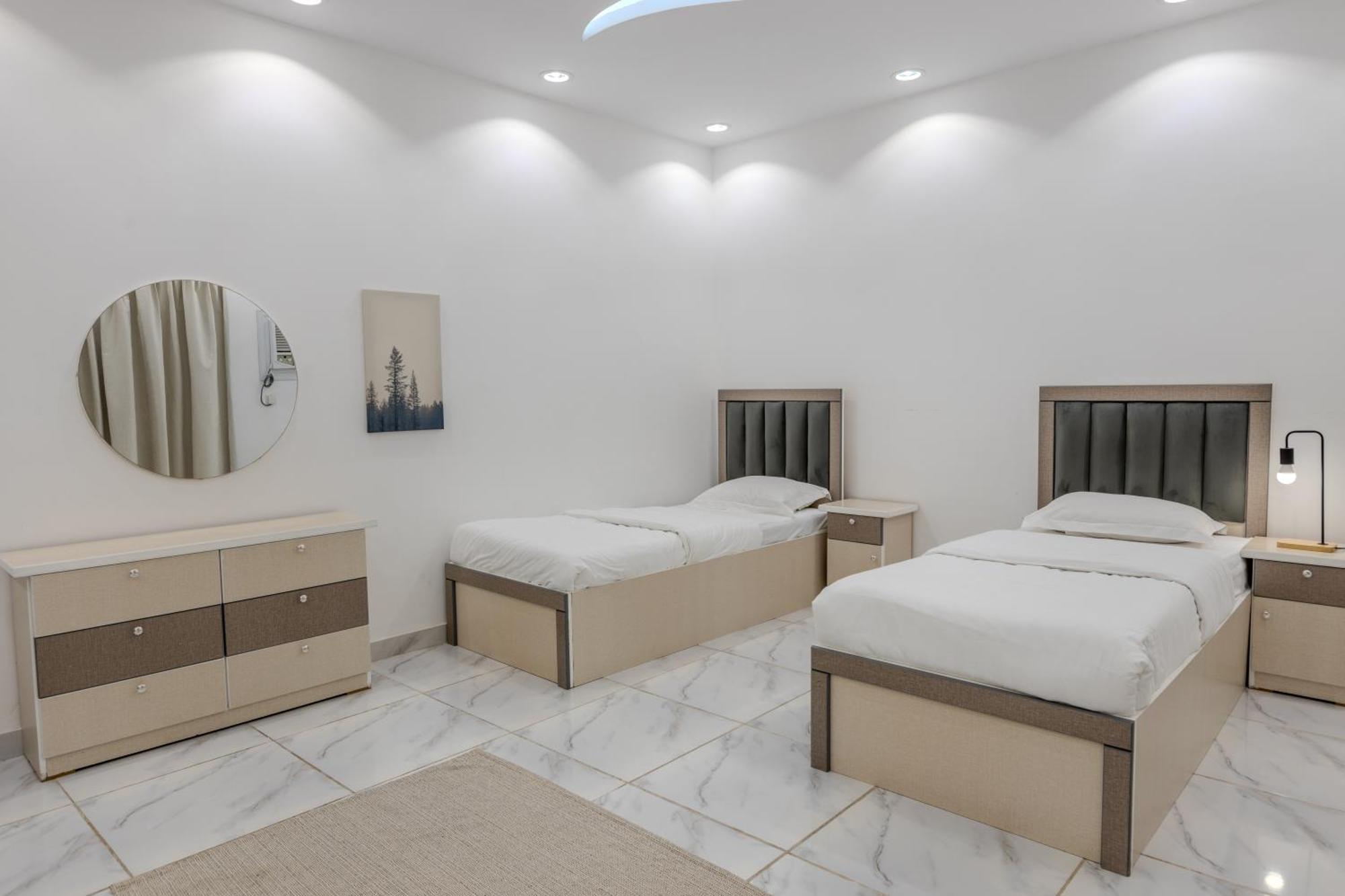 Luxurious Family 3 Bedroom Apartments 10 Mins Drive To Al-Masjid Nabawi - Nozol Noor 1 Medina ภายนอก รูปภาพ